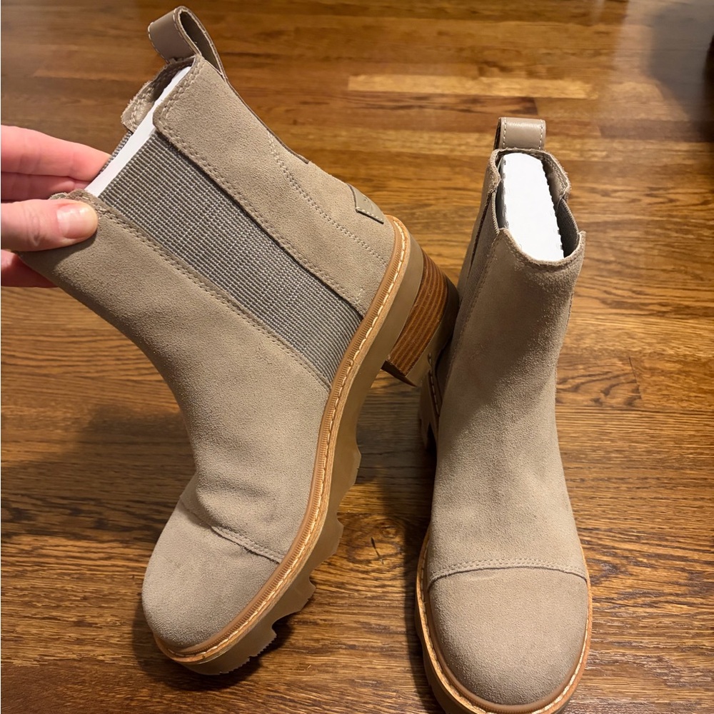 Sorel Ankle Boots in Tan and Brown